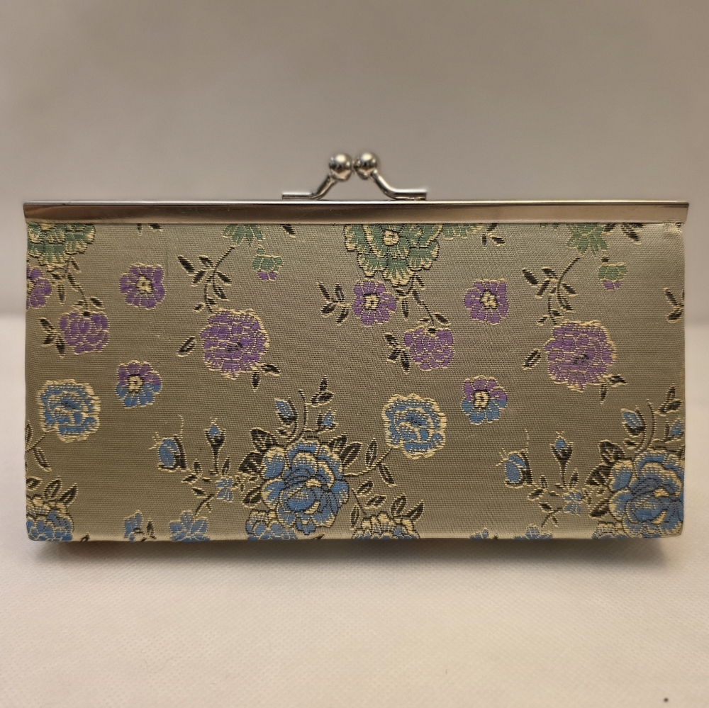 Floral Embroidered Clutch